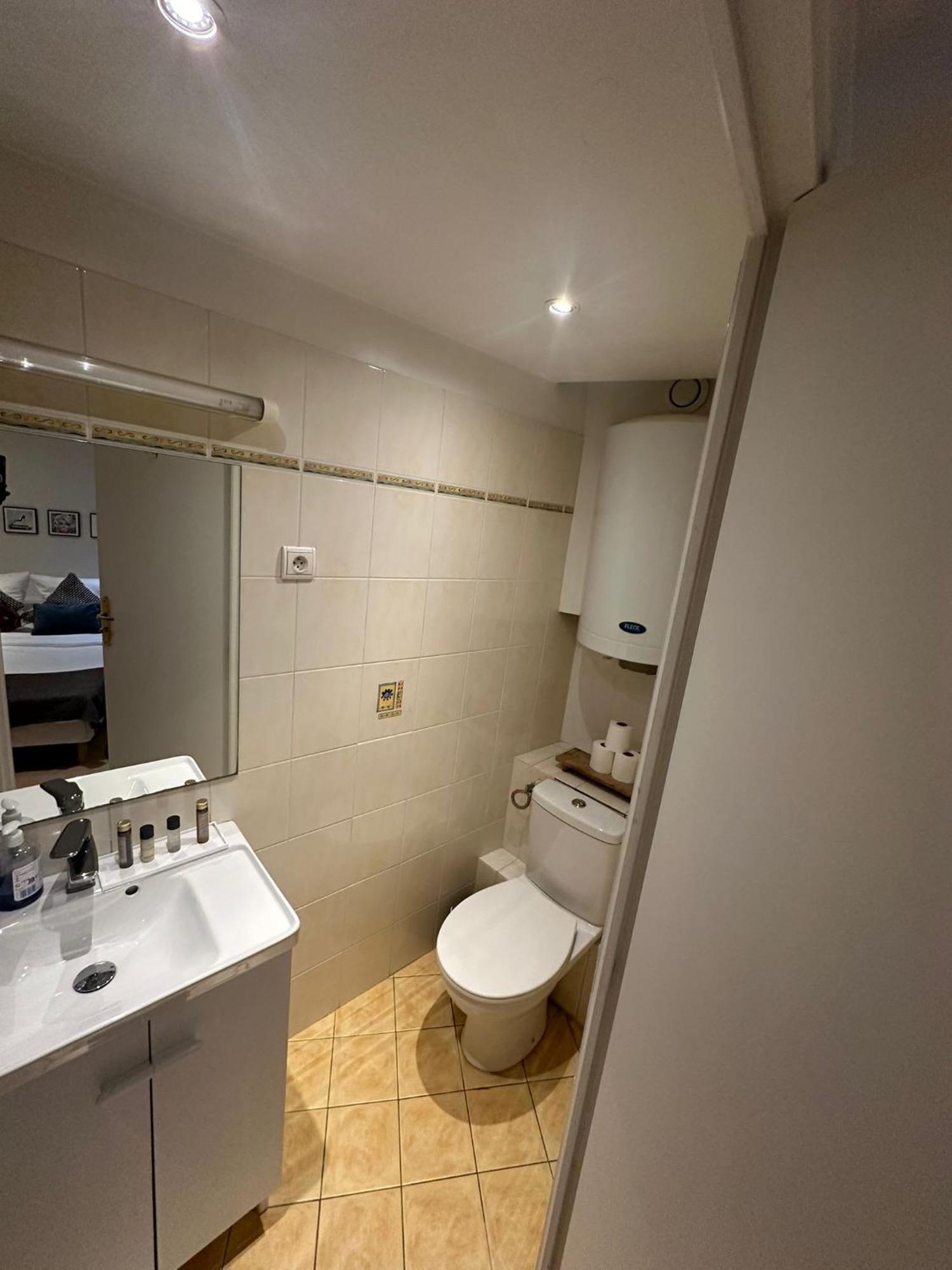 Apartment 2 Pieces Sur Deux Niveaux Paris